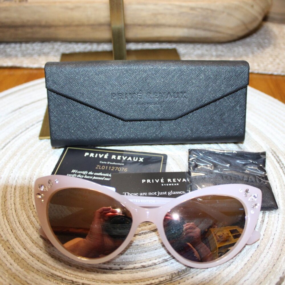 NWT Women's Prive Revaux cat eye sunglasses with bling RETRO, FABULOUS